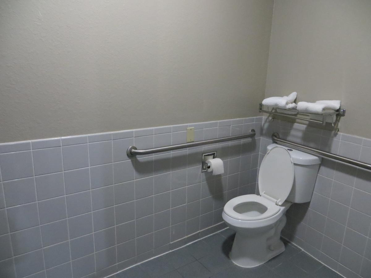 Regency Suites Iah Beltway 8 Houston Zewnętrze zdjęcie