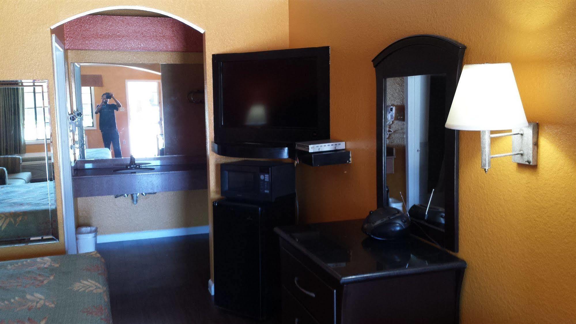 Regency Suites Iah Beltway 8 Houston Zewnętrze zdjęcie